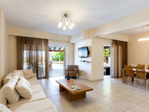 Gennadi Luxury Villa With Pr. Pool