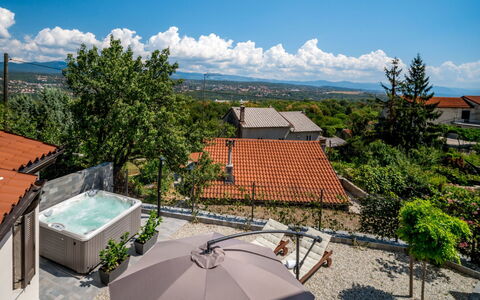 Amberg: Toit, Propriété, Immobilier, Ciel, Zone Résidentielle, Architecture, Maison, Domicile, Arbre, Bâtiment