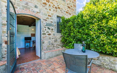 Greve in Chianti 600: Mur, Brique, Brickwork, Plante D'Appartement, Mobilier De Jardin, Piscine, Dalle, Pot De Fleur, Arrière-Cour, Tableau De Plein Air