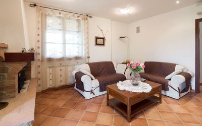 Ruby: Pièce, Propriété, Meubles, Bâtiment, Design Intérieur, Salon, Sol, Maison, Immobilier, Suite