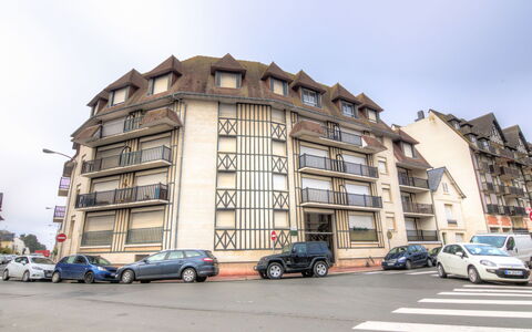 Le Polo: Bâtiment, Zone Résidentielle, Architecture, Quartier, Propriété, Zone Urbaine, Établissements Humains, Ville, Ville, Appartement
