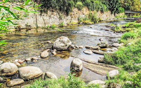 Pool & Sauna Vrchlabi: L'Eau, Ressources En Eau, Plan D'Eau, Environnement Naturel, Vert, Cours D'Eau, Courant, Roche, Paysage Naturel, Banque