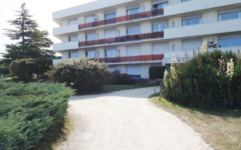 Port Blanc: Propriété, Zone Résidentielle, Immobilier, Bâtiment, Appartement, Maison, Architecture, Quartier, Lot Terre, Condominium