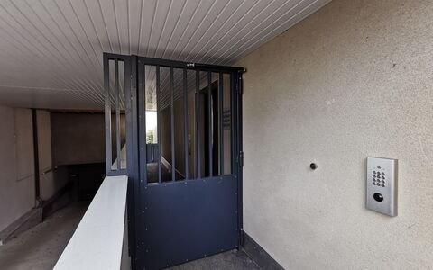 Roc Eden: Bâtiment, Salle, Design Intérieur, Maison, Bois, Sol, Sol, Plafond
