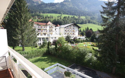 Bad Hofgastein 210: Propriété, Montagne, Station De Montagne, Maison, Région Sauvage, Ciel, Bâtiment, Chaîne De Montagnes, Immobilier, Arbre