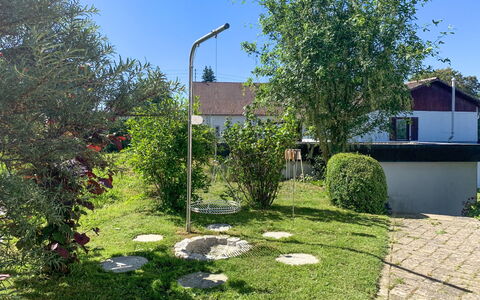 Nest: Plante, Ciel, Communauté Des Plantes, Éclairage Public, Bâtiment, Lot Terre, Arbre, Haie, Paysage Naturel, Design Urbain
