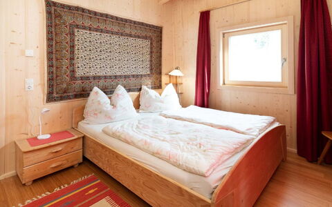 Shakti: Chambre, Lit, Meubles, Pièce, Propriété, Cadre De Lit, Drap De Lit, Design Intérieur, Matelas, Literie