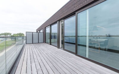 Lakeview with Parking: Architecture, Propriété, Maison, Bâtiment, Daylighting, Plate-Forme, Immobilier, Ligne, Verre, Conception