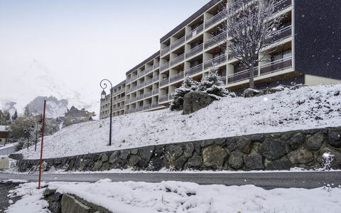 Champ Bozon: Neige, Géologique Phénomène, L'Hiver, Mur, Architecture, Zone Résidentielle, Bâtiment, Gelé, Quartier, Arbre