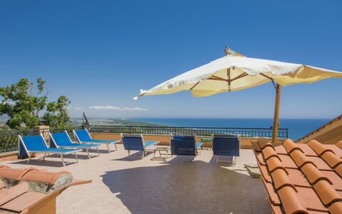 Von Salis: Propriété, Ciel, Recours, Vacances, Piscine, Bâtiment, Balancelle, Immobilier, Architecture, Mer