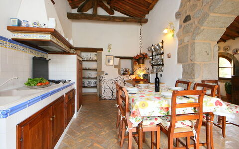 Podere dei Venti: Propriété, Pièce, Bâtiment, Cuisine, Meubles, Maison, Design Intérieur, Immobilier, Sol, Faisceau