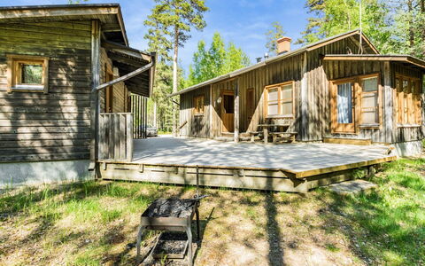 Lauhanlinna: Arbre, Bois, Chalet, Maison, Domicile, Lot Terre, Zone Rurale, Cabane En Rondins, Batiments Jardin, Siding