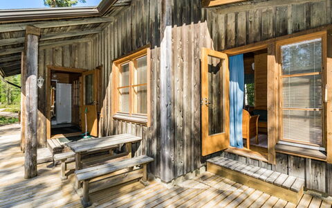 Lauhanlinna: Bois, Architecture, Dur, Chalet, Porte, Planche, Siding, Domicile, Cabane En Rondins, Composite