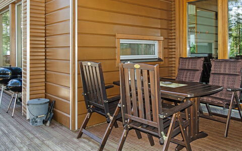 Pielislinna Loma-Koli: Meubles, Chaise, Mobilier De Jardin, Table, Bois, Tableau De Plein Air, Table Cuisine Et Salle A Manger, Ombre, Jardin, Parapluie