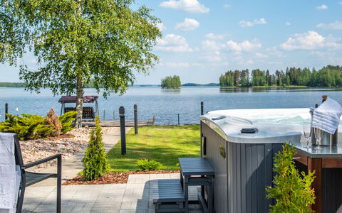 Villa Kaivopuisto: Mobilier De Jardin, Meubles, Recours, Chaise, Piscine, Ombre, Loisir, Patio, Plate-Forme, Eco Hôtel