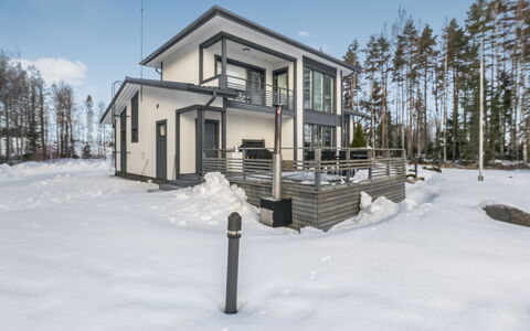 Villa Kaivopuisto: L'Hiver, Neige, Domicile, Gelé, Chalet, Siding, Mélèze, Porche