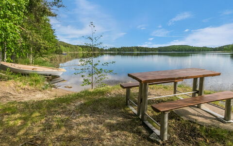 Lohi, Cjoe237 a: Arbre, Banque, Maison, Chalet, Lac, Étang, Forêt, Cabane En Rondins