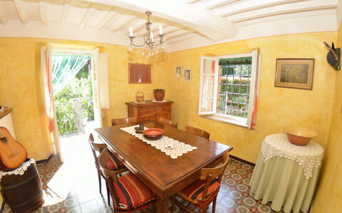 Casa Irene: Pièce, Propriété, Meubles, Plafond, Design Intérieur, Salle À Manger, Bâtiment, Maison, Table, Sol