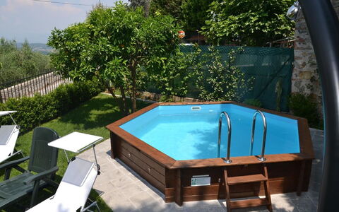 Casa Max: Piscine, Propriété, Jacuzzi, Loisir, Maison, Arrière-Cour, Immobilier, Herbe, Arbre, Pièce