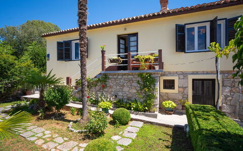 Jelena: Propriété, Maison, Domicile, Bâtiment, Immobilier, Zone Résidentielle, Cour, Biens, Quartier, Chalet