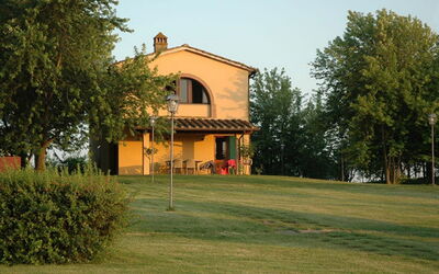 Montespertoli Apartments