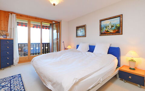 Sunset B 11: Chambre, Meubles, Lit, Pièce, Drap De Lit, Propriété, Matelas, Literie, Cadre De Lit, Design Intérieur