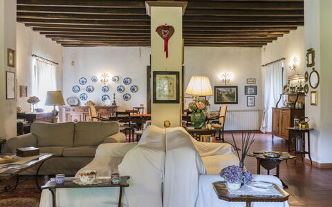 Le Querce: Table, Cadre, Meubles, Éclairage, Design Intérieur, Maison, Décoration, Bâtiment, Salon, Lampe