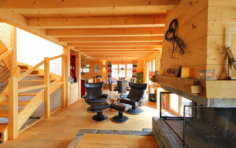Chalet Maurice: Pièce, Bois, Bâtiment, Faisceau, Cabane En Rondins, Dur, Design Intérieur, Sol, Lumber, Plafond
