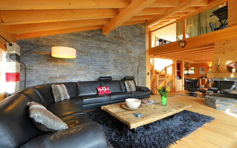 Chalet Maurice: Salon, Pièce, Propriété, Design Intérieur, Bâtiment, Meubles, Maison, Domicile, Table, Faisceau