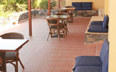 Love Nest 3.1: Propriété, Sol, Pièce, Tuile, Meubles, Sol, Table, Maison, Immobilier, Bâtiment