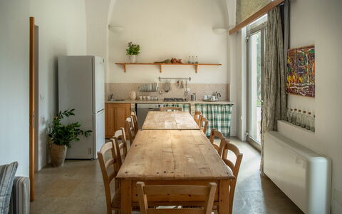 Masseria Lentisco: Pièce, Meubles, Propriété, Design Intérieur, Bâtiment, Sol, Table, Maison, Dur, Salle À Manger