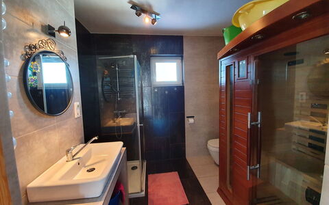 Zakątek Ventus i: Miroir, Propriété, Évier, Robinet, Design Intérieur, Luminaire Plomberie, Salle De Bains, Bois, Mur