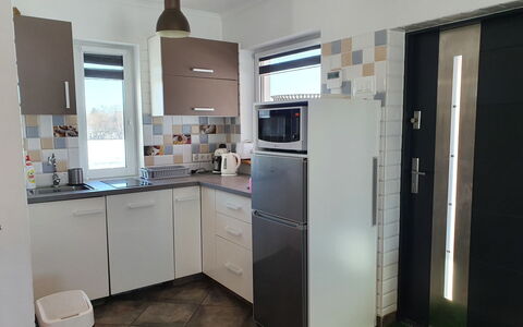 Zakątek Ventus i: Cabinetry, Comptoir, Appareil De Cuisine, Cuisinière, Bâtiment, Cuisine, Evier, Bois, Électroménager, Sol