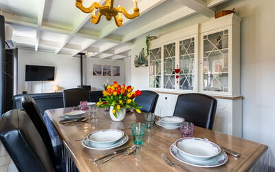 Logement:&nbsp;Alice Blue with Airco & Shared Pool 220.11