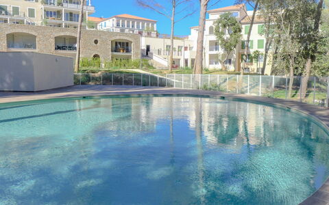 Cavalaire 355: Piscine, Propriété, Immobilier, Bâtiment, Recours, Ville, Maison, L'Eau, Appartement, Domicile