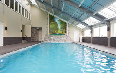 Lichtenvoorde 106: Piscine, Centre De Loisirs, Propriété, Bâtiment, Loisir, Immobilier, Architecture, Hôtel, Tuile, Recours