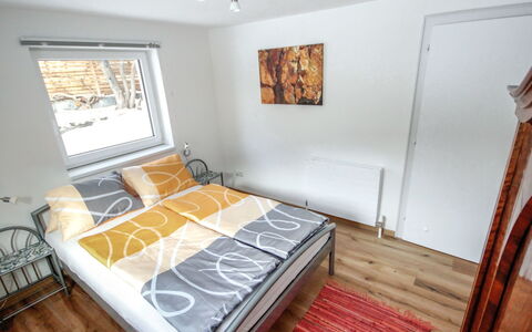 Pians 115: Chambre, Pièce, Meubles, Propriété, Lit, Sol, Cadre De Lit, Drap De Lit, Literie, Dur