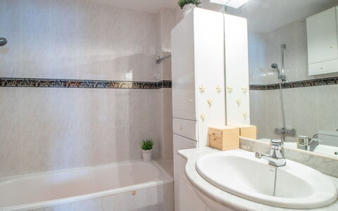 Sol i Canal: Salle De Bains, Propriété, Pièce, Tuile, Robinet, Baignoire, Design Intérieur, Architecture, Bâtiment, Immobilier