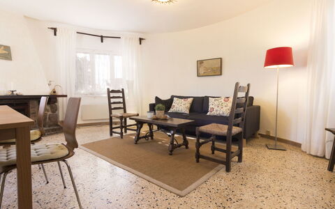 El Dorado Playa - Villa Degas: Meubles, Table, Chaise, Bois, Éclairage, Confort, Lampe, Sol, Salle, Salon