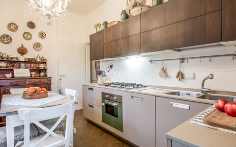 Madda: Cabinetry, Comptoir, Evier, Meubles, Évier, Produit, Appareil De Cuisine, Cuisine, Robinet, Cuisinière
