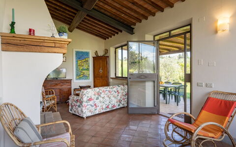 Villa Alba: Propriété, Pièce, Bâtiment, Maison, Meubles, Immobilier, Design Intérieur, Chalet, Salon, Domicile