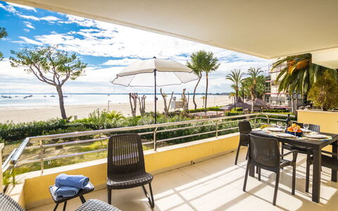 Vista al Mar: Propriété, Immobilier, Design Intérieur, Bâtiment, Maison, Pièce, Architecture, Vacances, Balcon, Domicile