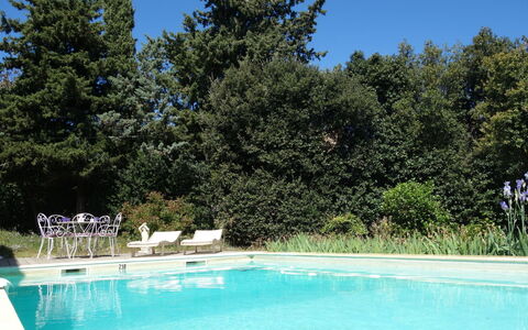 La Chilière: L'Eau, Plante, Ciel, La Nature, Paysage Naturel, Arbre, Piscine, Herbe, Paysage, À Feuilles Persistantes