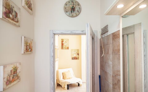 Evelyn Apartment - Diano Marina: Propriété, Pièce, Design Intérieur, Mur, Plafond, Maison, Bâtiment, Sol, Meubles, Immobilier