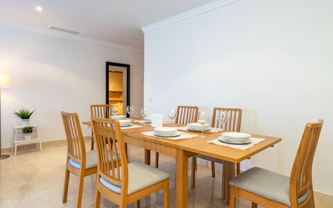 Mirador Ii: Pièce, Propriété, Meubles, Salle À Manger, Table, Immobilier, Design Intérieur, Bâtiment, Jaune, Sol
