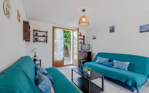 Le Barcarès 545: Meubles, Propriété, Confort, Bleu Azur, Cadre, Table, Design Intérieur, Maison, Salon, Bois