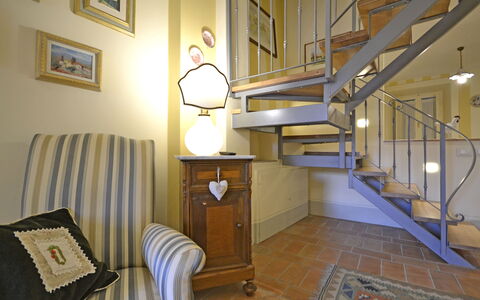 Appartamento Maccari: Pièce, Balustrade, Escaliers, Propriété, Bâtiment, Meubles, Sol, Design Intérieur, Balustre, Immobilier