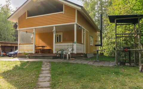 Pöllö: Balcon, Appartement, Ombre, Verre, Condominium, Balustrade, Porche, Daylighting, Plate-Forme, Mobilier De Jardin