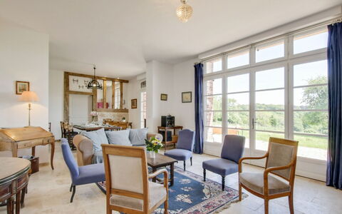 Les Écuries de Callenville: Meubles, Propriété, Cadre, Table, Chaise, Salon, Éclairage, Plante D'Appartement, Bois, Design Intérieur