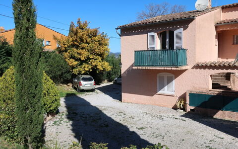 Bella Vista: Propriété, Maison, Bâtiment, Immobilier, Architecture, Zone Résidentielle, Ville, Ciel, Arbre, Domicile